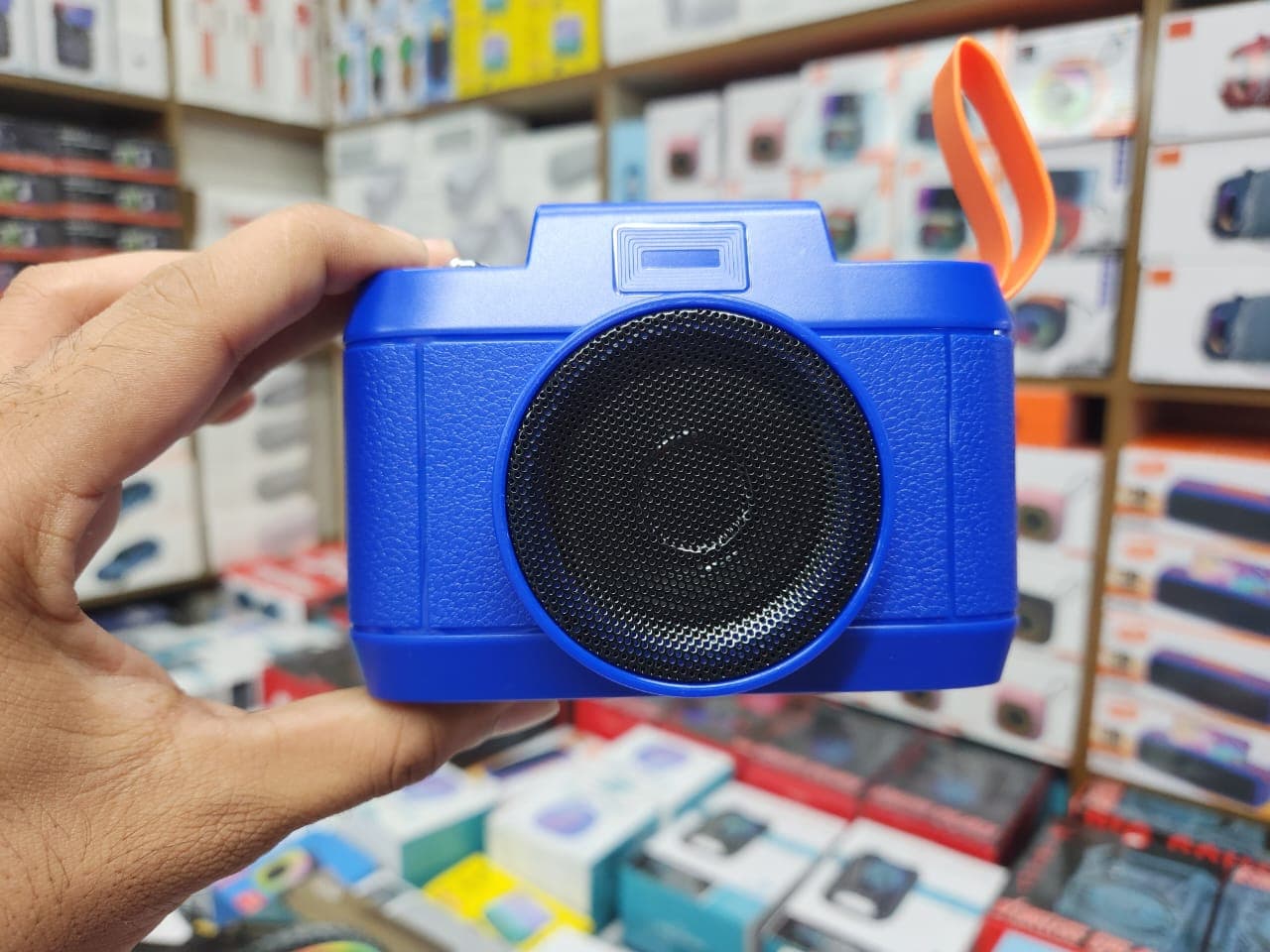 X-603 Retro Camera Speaker - product image 2
